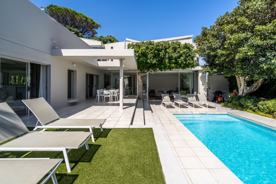 8 Bedroom Property for Sale in Camps Bay Western Cape